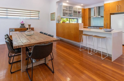 Elizabeth Beach House | Salty Dog Retreat luxury beach holiday home