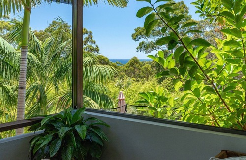 Elizabeth Beach House | Salty Dog Retreat luxury beach holiday home