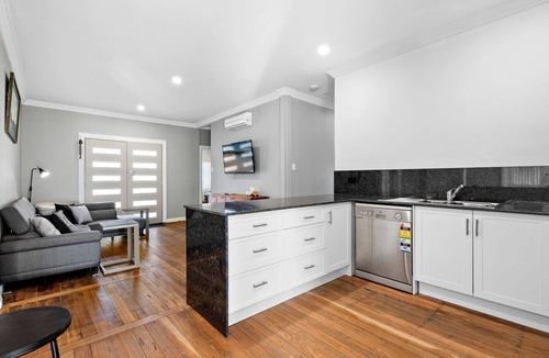 Narooma House | Salty Sea Cottage - Great Central Location
