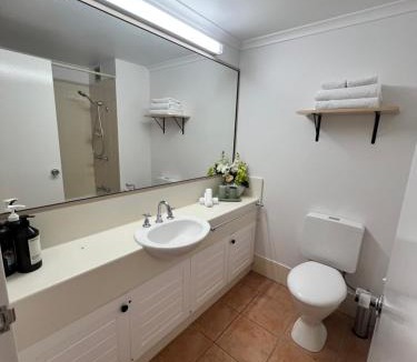 Port Douglas Apartment | Salty waves - D246
