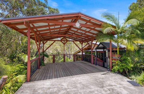 Dunbogan House | Sandalwood - 2 bedroom holiday home nestled amongst the treetops