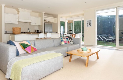 Portsea House | Sandborne Moments to the Sand