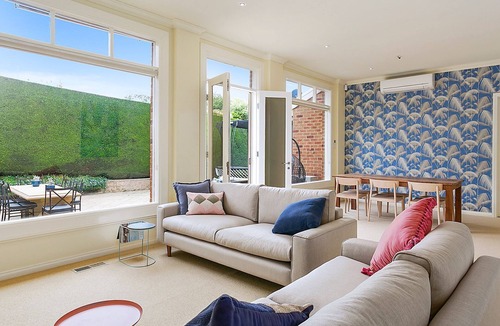 Portsea House | Sandborne Moments to the Sand
