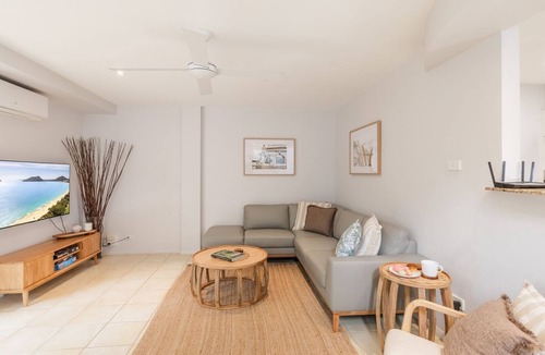Fingal Bay House | Sandcastles 1, 8 Ala Moana Way - air conditioned townhouse with Wi-Fi and Complex Pool
