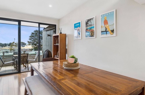 Lorne Apartment | Sandy Beach Apt 6 - Fantastic Location And WiFi