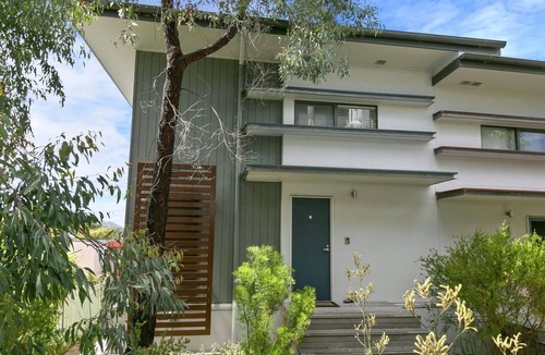 Lorne Apartment | Sandy Beach Apt 6 - Fantastic Location And WiFi
