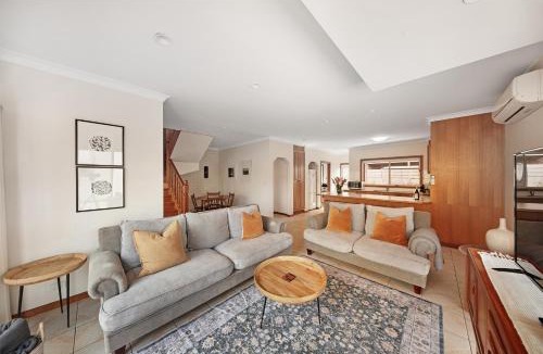 Torquay House | Sandy Bliss Walk to the beach