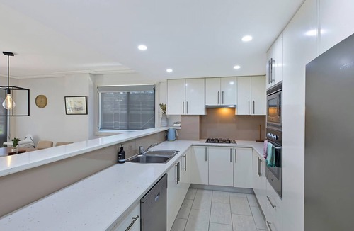 The Entrance Apartment | Sandy Cove Apartment The Entrance 8
