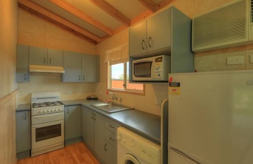 Sandy Hollow Cottage | Sandy Hollow Tourist Park