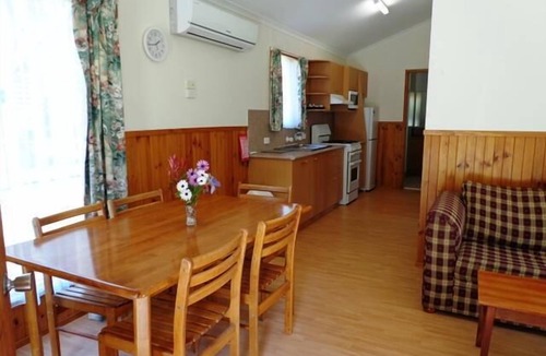 Sandy Hollow Cottage | Sandy Hollow Tourist Park