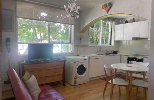 Carnegie Apartment | Santa Monica Apartment