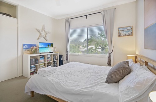 Merimbula House | Sapphire Cottage - 3 Bedroom home with fabulous views - 3+ nights