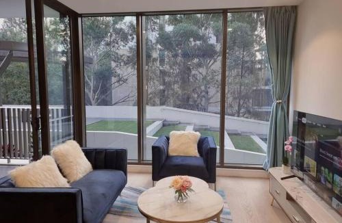 Macquarie Park Apartment | Sapphire Royale Suite in Macquarie Park