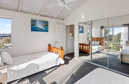 Merimbula Cabin | Sapphire Sunrise - Pet friendly Merimbula