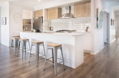 St Leonards House | Sauna + King Beds Tranquillity Base Fun Family Home