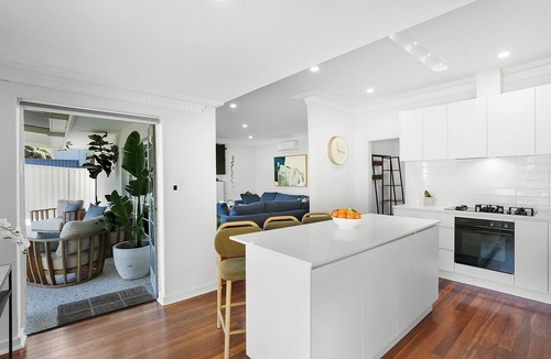 Scarborough House | Scarborough Beach Retreat | Pool, Fireplace & Walk