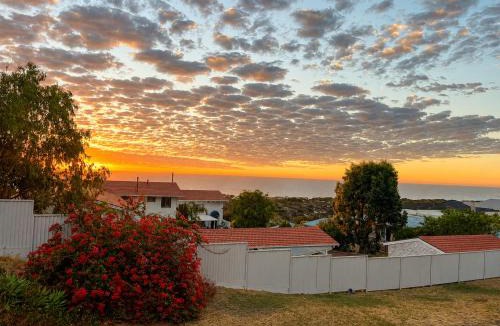 Scarborough Apartment | Scarborough Ocean View Retreat