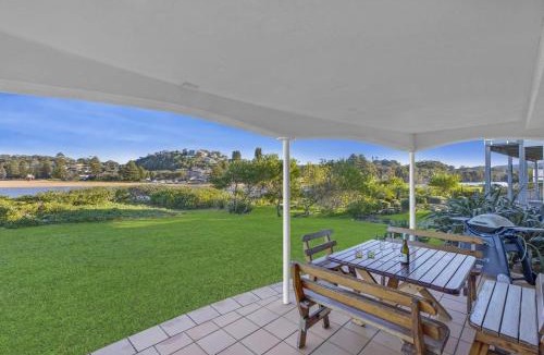 North Avoca House | Sea and Sunset - Absolute Beachfront