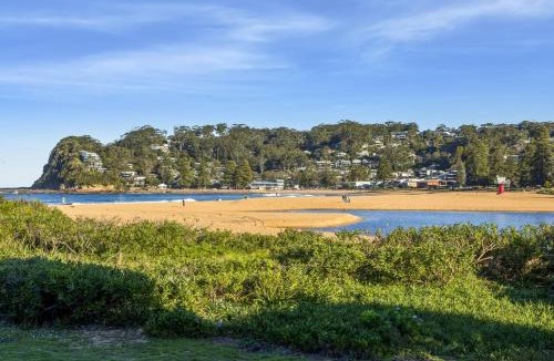 North Avoca House | Sea and Sunset - Absolute Beachfront