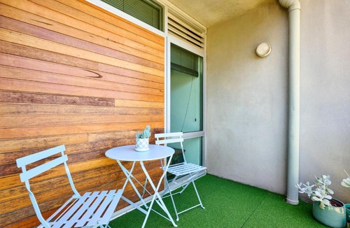 St Kilda Apartment | Sea Breeze Booster St Kilda