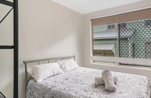 Emu Park House | Sea Breeze On Archer