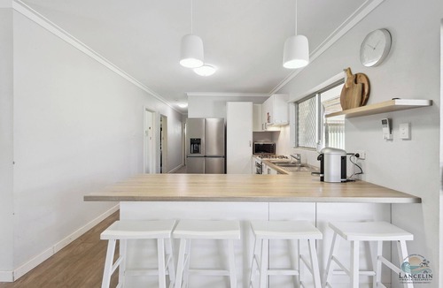 Lancelin House | Sea Chain: 4 BR, 2 BA House in Lancelin, Sleeps 10