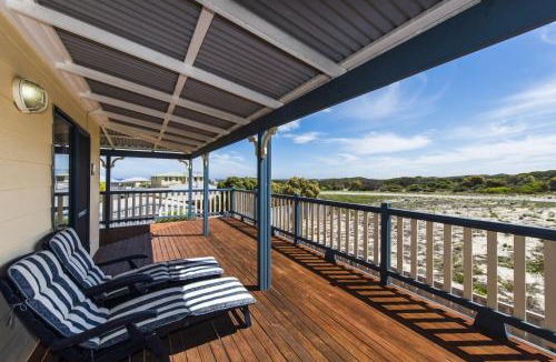 Ledge Point House | Sea Change - Spacious Family Holiday Accommodation Pet friendly