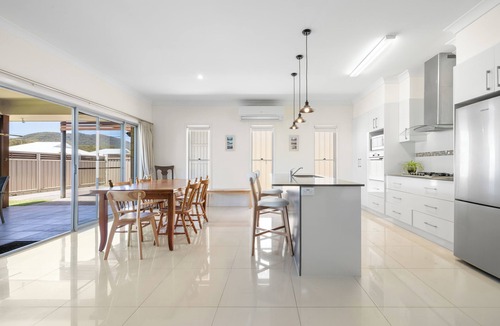 South West Rocks House | Sea La Vie: 4 BR, 2.5 BA House in South West Rocks, Sleeps 8