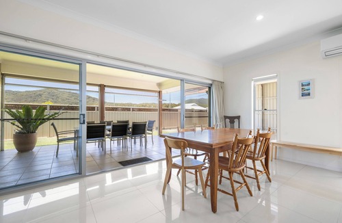 South West Rocks House | Sea La Vie: 4 BR, 2.5 BA House in South West Rocks, Sleeps 8