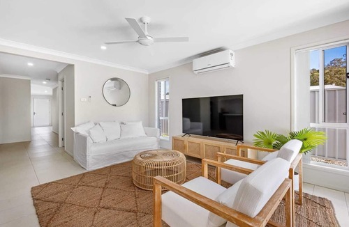 Salamander Bay House | Sea La Vie - One - Pet Friendly