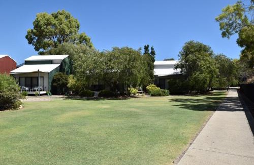Preston Beach Ski Chalet | Sea Renity Preston Beach