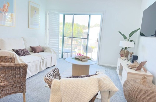 Salamander Bay Apartment | Sea Salt Apartment - One Bedroom