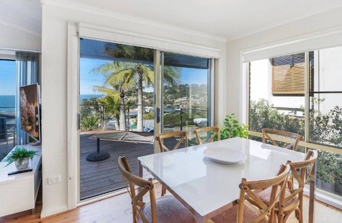 Avoca Beach Apartment | Sea Surprise - Views & Family