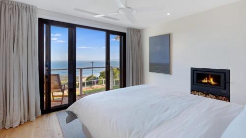 Killcare Heights House | 'Sea View Serenity' by HolidayCo