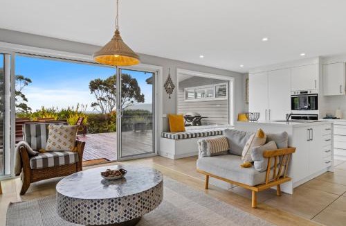 Spring Beach House | Sea views at Spring Beach Tasmanias East Coast