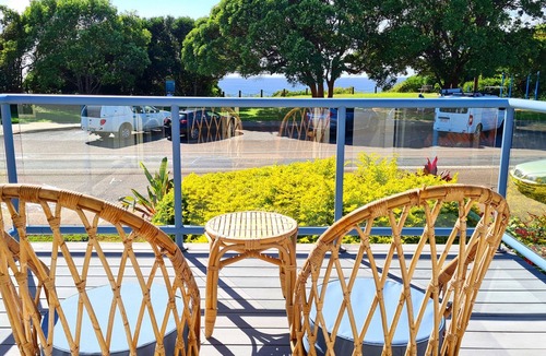 Port Macquarie House | Sea Whispers - ocean outlook, walk to 3x beaches