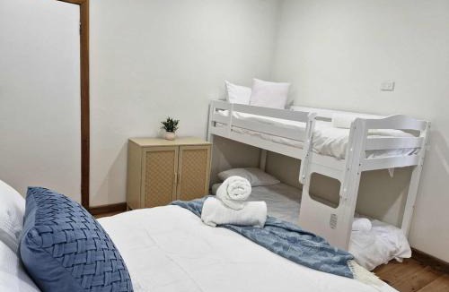 Portland House | Seabreaze cottage sleeps 6