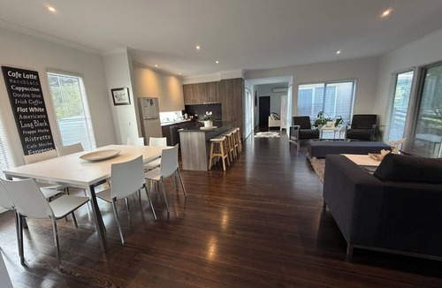 Venus Bay House | Seabreeze on Saturn - Experience Coastal Comfort Near Beach & Nature