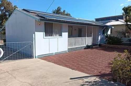 Cervantes House | Seabreeze PET friendly and CLOSE to Beaches Bars Lobster Golf Course & Sunsets