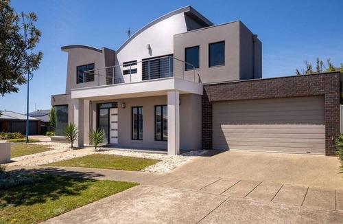 St Leonards House | Seachange Escape - St Leonards