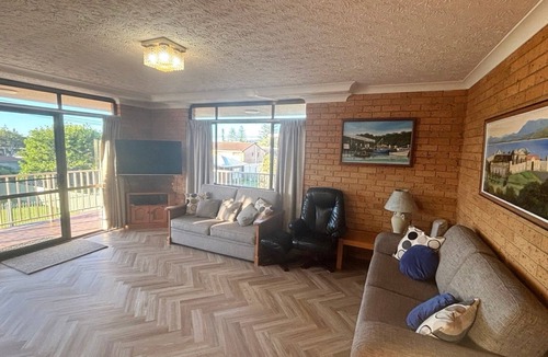 South West Rocks Apartment | Seacrest Unit 1 - walk to the beach