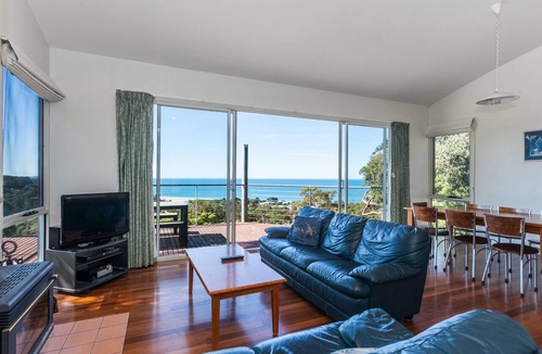 Lorne House | Seamist - Elevated With Amazing Outlook
