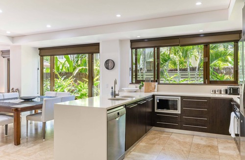 Craiglie Apartment | Seascape Holidays at Seascape Temple Beachfront Villa 312