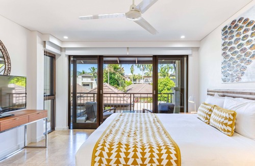 Craiglie Apartment | Seascape Holidays at Seascape Temple Beachfront Villa 312