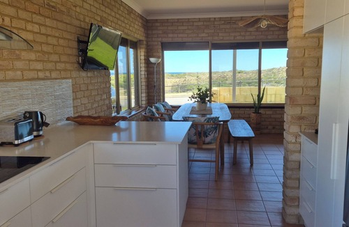 Ledge Point House | Seascapes - On Ledge-Ocean View Coastal Retreat