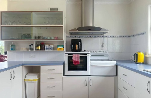 Tinderbox House | Seaside Retreat – A Hidden Gem by the Ocean