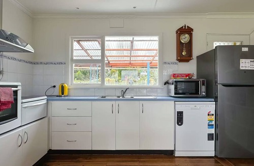 Tinderbox House | Seaside Retreat – A Hidden Gem by the Ocean