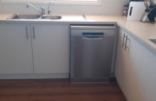 Green Head Apartment | Seaside Stay Green Head, 7 Hodgson Parkway