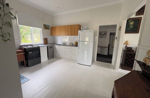 Busselton Cottage | Seasides Mothers Cottage