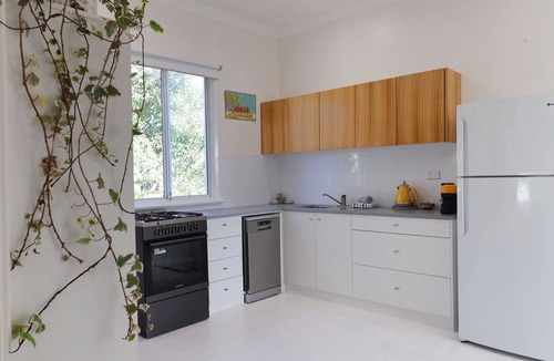 Busselton Cottage | Seasides Mothers Cottage